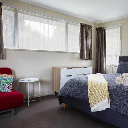 Chic Private Studio 5 Mins From Airport And Shops Villa Christchurch Exterior foto